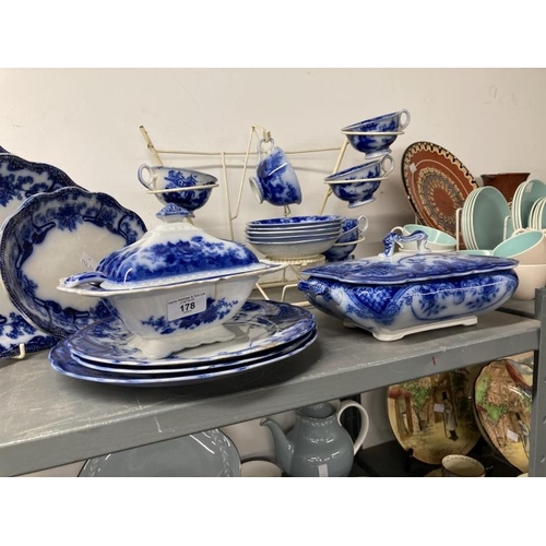 178 - 19th cent. Ceramics: Flow Blue, blue and white china including Wedgwood, Bristol and Bute. (25 items... 