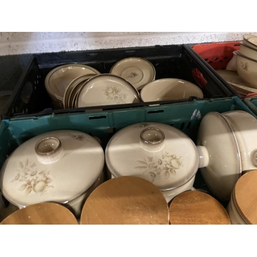 19 - 20th cent. Ceramics: Denby Coloroll, stoneware, mugs x 23, Denby Images souffle dishes x 7, flan dis... 