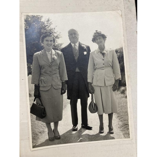 248 - Local History: WWI, October 1913 - October 1915 Mr Herbert Sainsbury Mayor of Devizes, cuttings and ... 