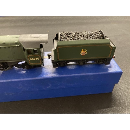 283 - The John Bosley Collection: John was a member of 4 Para and was part of the initial spearhead at Arn... 