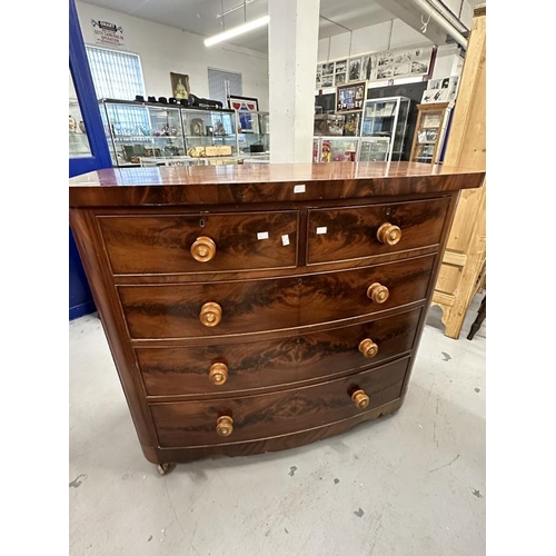 42 - 20th cent. Victorian mahogany bow fronted chest of drawers, cock beaded with brass keyholes and moth... 