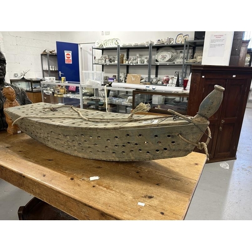 58 - Early 20th cent. Treen fisherman's catch boat in the form of a boat, likely from the Gironde area of... 