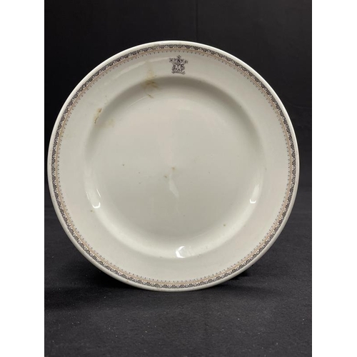 176 - WHITE STAR LINE: John Maddock and Sons dinner plate. 9ins.