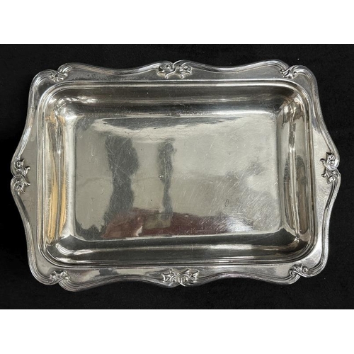 193 - WHITE STAR LINE: Rare First-Class Goldsmiths rectangular tureen and cover. 12ins.