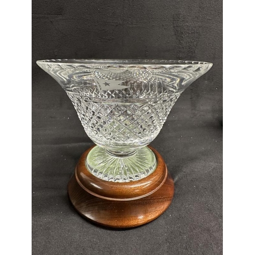 64 - WHITE STAR: Stuart Crystal replica crystal Captain's bowl in presentation box, with stand and certif... 