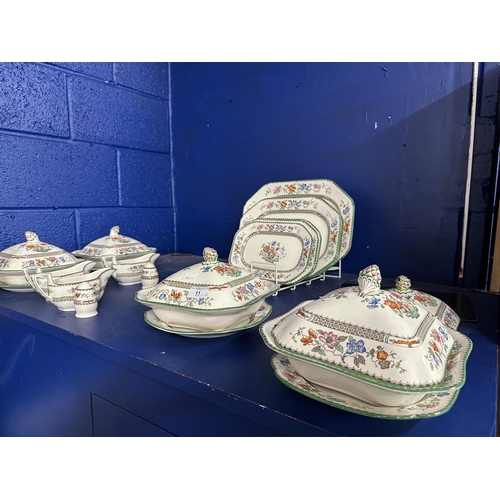 11 - Copeland Spode 'Chinese Rose' dinner service comprising meat ovals (15ins) x 2, serving ovals (13ins... 