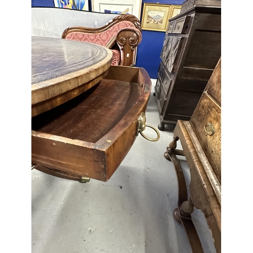 110 - 19th cent. Rosewood drum table with eight drawers, brass lion head handles and leather top on all co... 