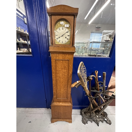 2 - 20th cent. Oak short cased clock, strikes the quarter, half and full hour.