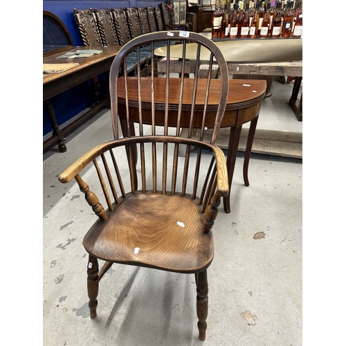 115 - Furniture: Early 19th cent. Windsor hoop back char, oak and elm construction. Good overall condition... 