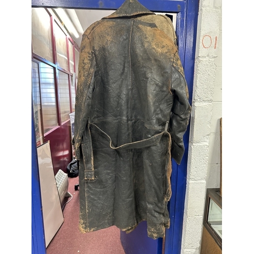 252 - Militaria: WW1: Royal Flying Corps/Royal Air Force flying jacket. Owned by Flight Commander Francis ... 