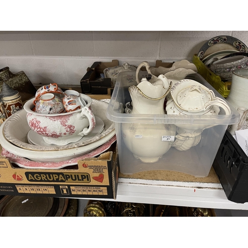 21 - Ceramics: Ceramics: 3 boxes of assorted ceramics to include: Wedgewood, Portmeirion etc.... 