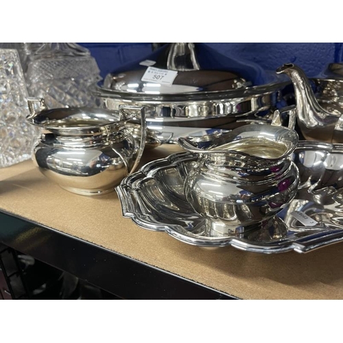 507 - Silver: Silver-plated lidded serving dish with original glass liner 28cm diameter, a three-piece sil... 