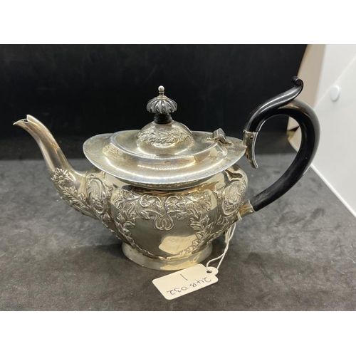 523 - Hallmarked Silver: Bachelor's teapot Birmingham marks Jones & Crompton. 8½oz. Inclusive.... 