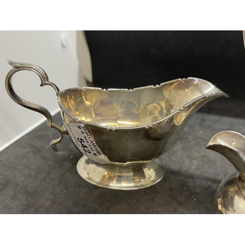 542 - Hallmarked Silver: Cream jugs, various patterns and hallmarks. Weight 14.4oz. (3)