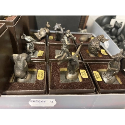 213 - Platedware: Royal Hampshire Art Foundry plated animal figures, most boxed, Gainsborough bronze anima... 