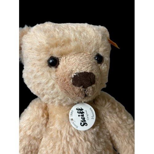 372 - Steiff Toys: 'Hans' brown bear.