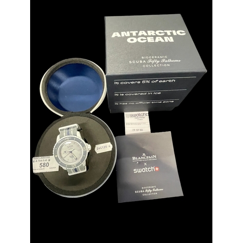 580 - Watches: Swatch x Blancpain Fifty Fathoms Antarctic Ocean Watch SO35S100. This stunning timepiece bo... 