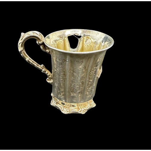 692 - Hallmarked Silver: Scottish style quaiche two-handled cup, Sheffield 1917, together with an early Vi... 