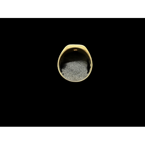 783 - Hallmarked Gold: 18ct gold signet ring set with a solitaire diamond, estimated 0.3ct, London 1930. 5... 