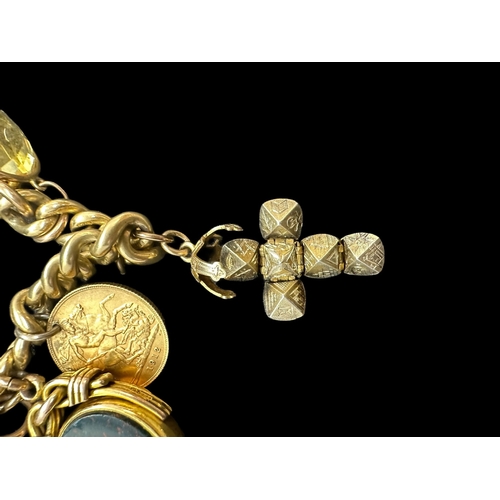 788 - Hallmarked Jewellery: 18ct gold bracelet with 10 charms attached, a 9ct gold heart set with turquois... 