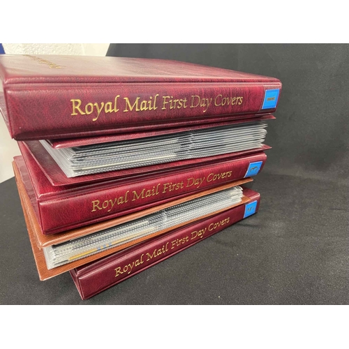 256 - Stamps: British Post Office and Royal Mail Mint stamps presentation packs, most with corresponding f... 