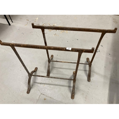 35 - Metalware/Salvagfe: Decorators/builders metal trestles, a pair.