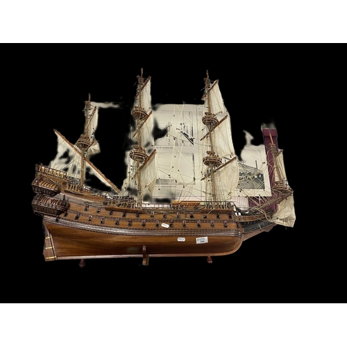 354 - 20th cent. Models: 20th cent. scratch-built model of a sixty-four-gun VASA Swedish man of war riggin... 