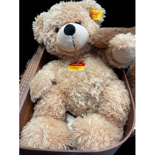 398 - Steiff Toys: Bear in a suitcase and medium brown bear.