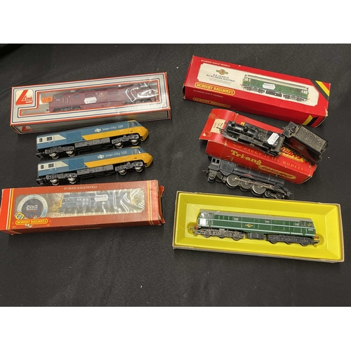 416 - Toys: Inter City 125 Trains x 2 unboxed, BR Class 25 Bo-Bo Diesel Electric Loco D7596 boxed, R337 BR... 