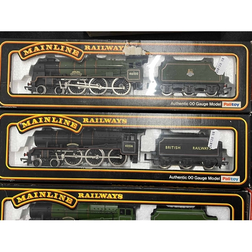 421 - Model Railways: OO/HO gauge Mainline Railways three locomotives 37-075 4-6-0 Rebuilt Patriot Class B... 