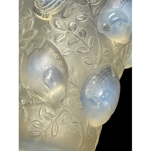 507 - 20th cent. Glass: Lalique: Rare St. Francois glass vase with opalescent stencilled R. Lalique, Franc... 