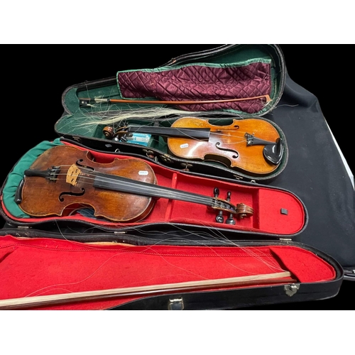 508 - Early 20th cent. Musical Instruments: Student viola with bow and hard case, spruce front plate, mapl... 