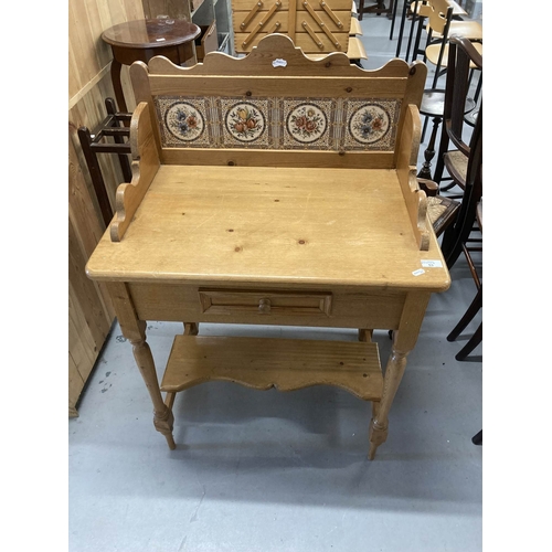 53 - 20th cent. Furniture: Pine French washstand of small proportions with tiled gallery on turned suppor... 