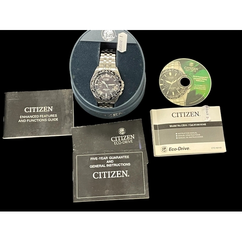 578 - Watches: Citizen gentleman's Eco-Drive Worldtime radio-controlled bracelet watch CB0027-69E with sap... 