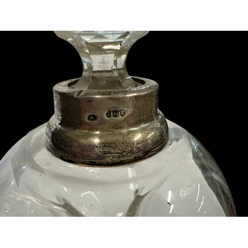 658 - Hallmarked Silver: Hot water jug of compressed baluster form, Birmingham 1919, 16½cm high, 15.8ozt. ... 