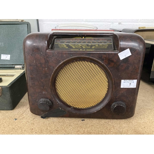 7 - Radios: Mid 20th cent. Bakelite cased radios including Bush D.A.C. 90A, Bush TR82C, Philips 82G81U, ... 