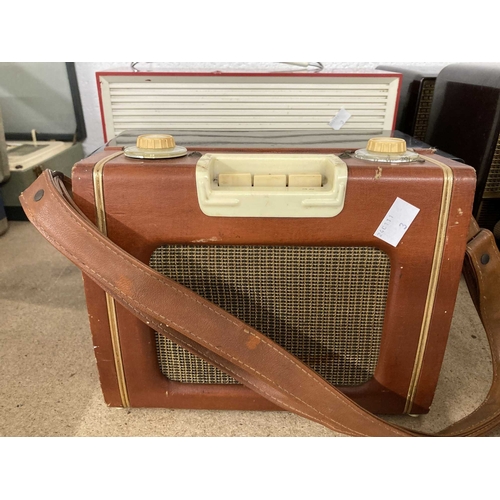 7 - Radios: Mid 20th cent. Bakelite cased radios including Bush D.A.C. 90A, Bush TR82C, Philips 82G81U, ... 