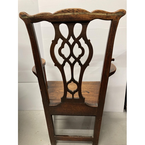 89 - Furniture: 18th cent. Oak carver with central pierced splat back.