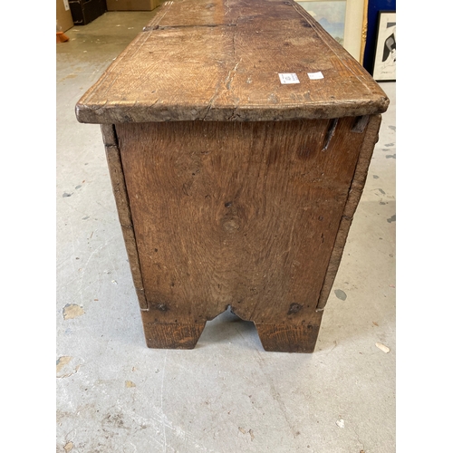 131 - Furniture: 18th cent. oak coffer of modest proportions. 31ins.