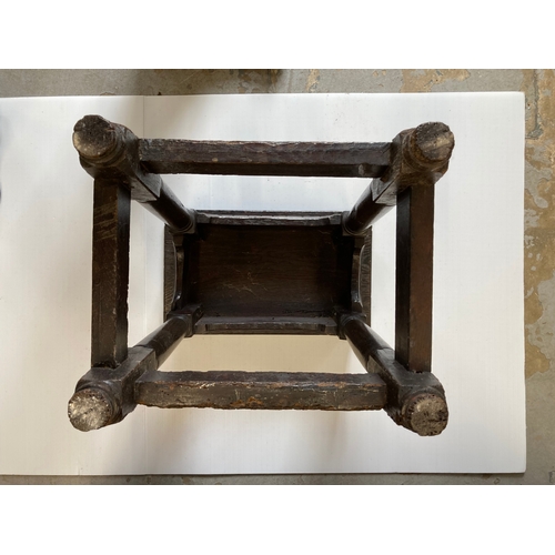 132 - Furniture: 17th/18th cent. oak joint stool with gun barrel supports and chip carving.