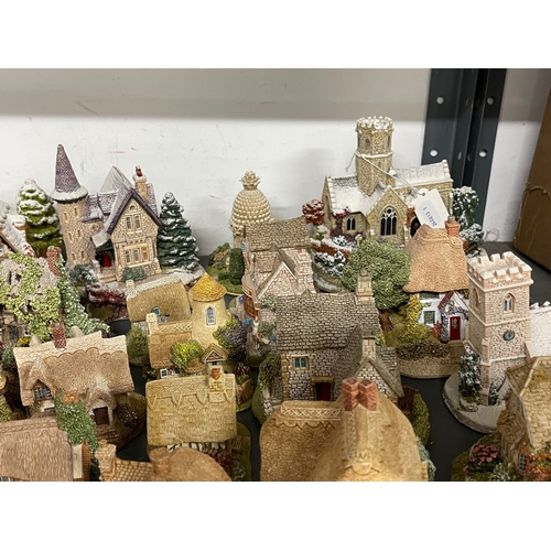 237 - Lilliput Lane: Village Shop x 2, Highland Lodge, Swan Inn, Light-Up Church, Xmas Lights at the Bell ... 