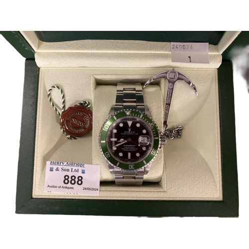 888 - Watches: Rare Rolex stainless steel automatic Kermit flat 45 Submariner with Rolex service card, Box... 