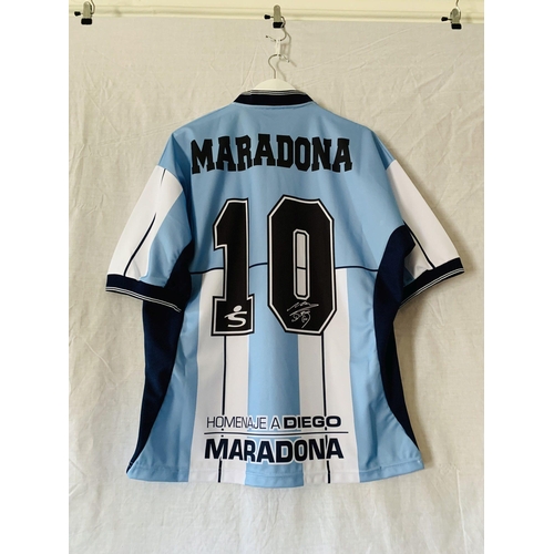 373 - Football: Maradona Signed Football Shirt. Fila football shirt signed Maradona Diego (10 in a black m... 