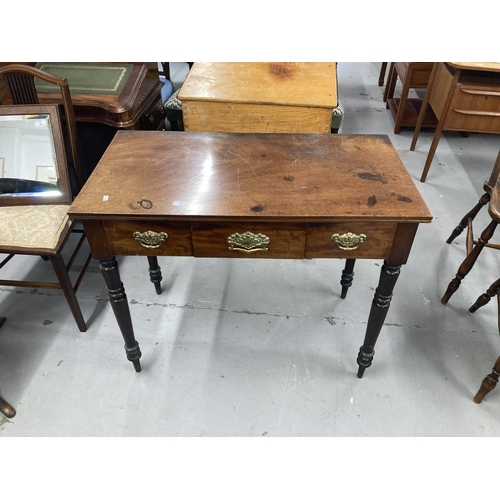 48 - Late 18th Century small wine occasional oak table with ballasted and tripod base.
Early Victorian si... 