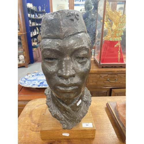 66 - Modern Art: Late 20th cent. Bronze effect fibreglass bust of a Napolese Ghurka 40cm high plus oak pl... 