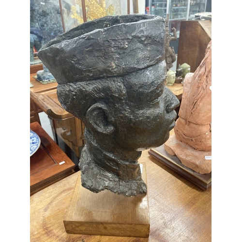 66 - Modern Art: Late 20th cent. Bronze effect fibreglass bust of a Napolese Ghurka 40cm high plus oak pl... 