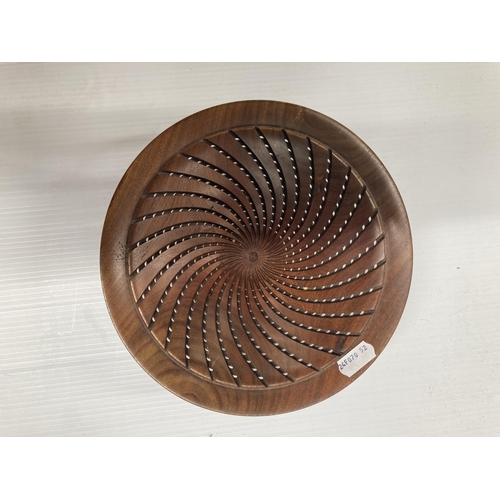 74 - Lindsay Dunn: Australian wood carver, mixed wood large bowl, 17ins diameter, a lattice swirl bowl, 7... 