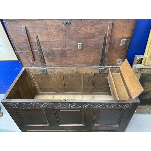 119 - Late 18th cent. Late 18th cent. English oak dowry chest with three raised fielded panels to the fron... 