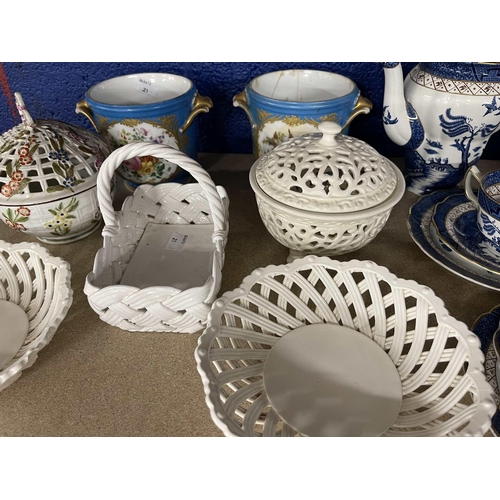 20 - Early 20th cent. Ceramics: Early 20th cent. Ceramics: Booths 'Real Old Willow' pattern A8025 twenty-... 