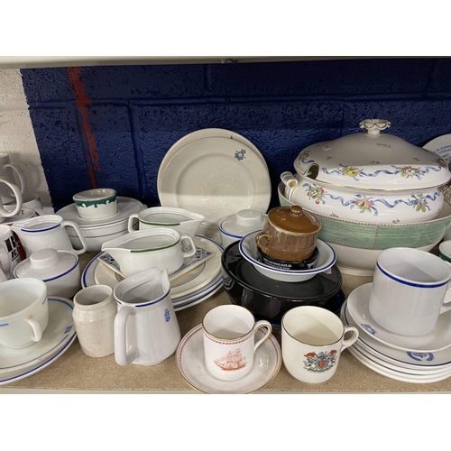 24 - Ceramics: Ceramics: Souvenir and commemorative china including shipping, Royal, Wedgwood, Williambur... 